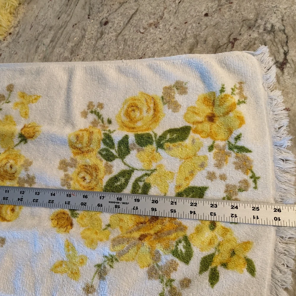 Six Vintage Utica J.P. Stevens White W/ Gold Yellow Floral Towels Fringe Cotton